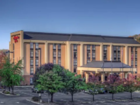 Hampton Inn Bristol Hotels in Bristol