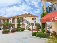 Monarch Valley Inn Marina at Monterey Bay Hotels near Marina State Beach