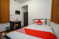 Super OYO 1844 Bravo Residence Hôtels à : Bacang