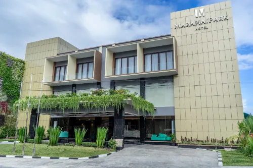 Marahai Park Hotel - parking