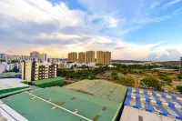 FabHotel White House - Nr Sinhagad Speciality Hospital Hotels in Khadewadi