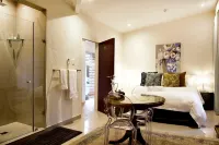 Five O'Clock Zen Boutique Guest House Hotels in Centurion