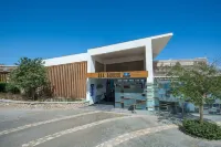 Reef Oasis Blue Bay Resort & Spa Hotels in Garden Bay