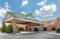 Clarion Hotel Conference Center on Lake Erie Hotele w: Dunkirk