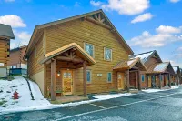 The Lodges at Sunset Village Hotels in McHenry