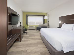 Holiday Inn Express & Suites Firestone - Longmont