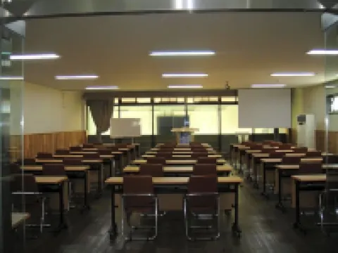 拒文岳青年旅館