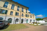 BlueLake Inn Các khách sạn ở Rota d'Imagna