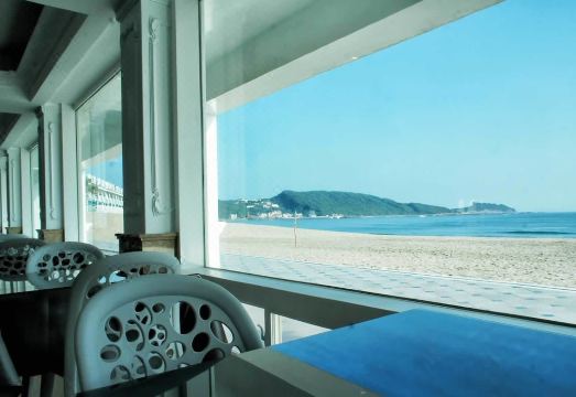 1. 화이트하우스 리..