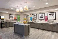 Hampton Inn & Suites West Lafayette فنادق في وابیش ٹاؤن شپ