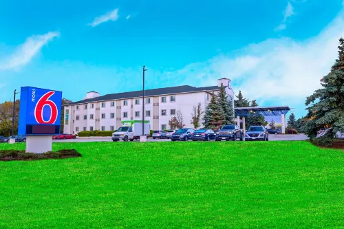 Motel 6 Burlington, on - Toronto West - Oakville - Pet friendly
