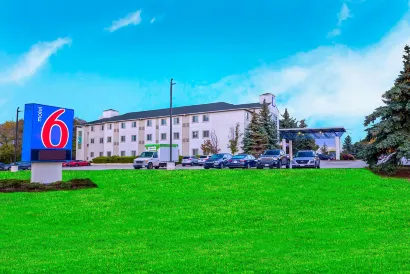 Motel 6 Burlington, on - Toronto West - Oakville