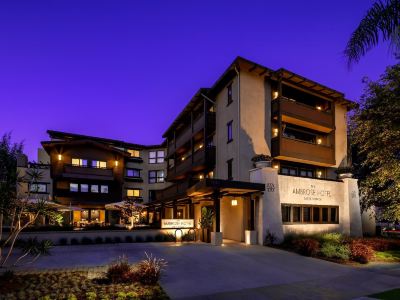 Ambrose Hotel