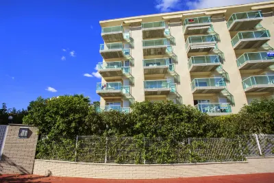 Rentalmar Gavina d'Or Apartamentos Hotels near Cala de les Sirenes