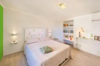 YourHome - Karme House Hotels in Meta