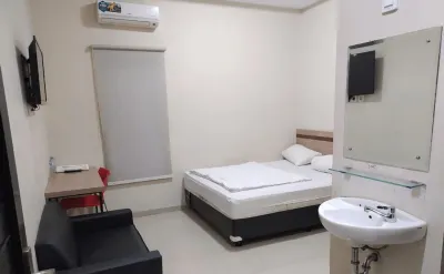 Hotel Srikandi Bandara Yogyakarta  호텔