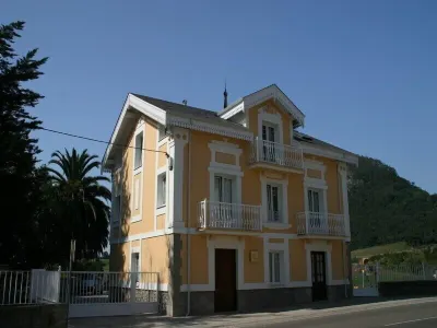 Apartamentos Villa Fresnedo Hotels near Fuente del Frances