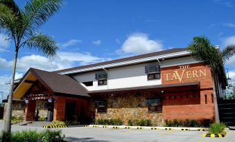 The Tavern Hotel - Housity