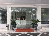 Mega Express Hotel Hotel di Siantar Timur