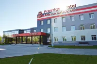Семь Королей (Prestige Hotel Престиж) Отели рядом с достопримечательностью «Аллея пирамидальных тополей»