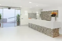 APARHOTEL FLORA PARK Hotels in Cala en Bosch