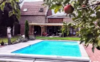 Chambres D Hotes ,Hotel ,Secret d'Une Nuit a Vicq prės de Onnaing,Avec Piscine Hotels in Vicq