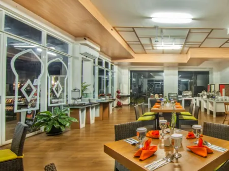 The Rizen Hotel Отели рядом с достопримечательностью «Таман Сафари Индонезия Богор»