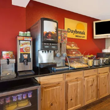 Days Inn by Wyndham Cameron