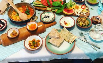 Garden Suite Hotel - Housity