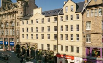 Destiny Scotland - Royal Mile Residence