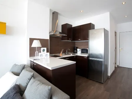 Arenal 03 Отели рядом с достопримечательностью «Observatori d'aus de Les Salines»