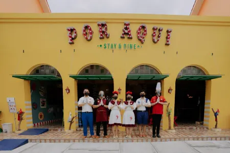 POR AQUI STAY & DINE