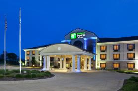 Holiday Inn Express & Suites WADSWORTH by IHG