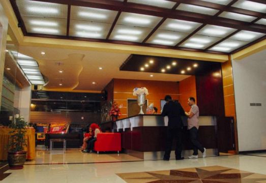 아이디어스 호텔 로비