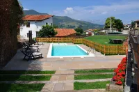 Casa Rural Los Llares Hotels in Turieno