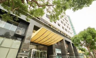 Place X Hotel