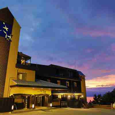 Hotel Isaba Hotel Exterior