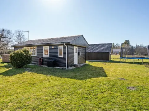 "Julla" - 1.5km from the Sea