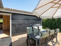 "Kai" - 500m to the Fjord