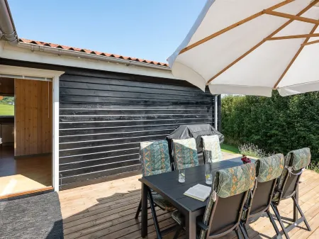 "Kai" - 500m to the Fjord