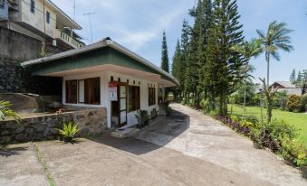 Urbanview Hotel Griya Astoeti 2 Cisarua Puncak by RedDoorz