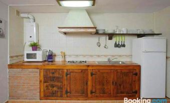 Bungalow with One Bedroom in Tarifa, with Wonderful Mountain View, Enclosed Garden and Wifi
