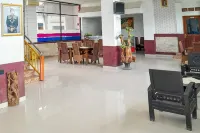 Urbanview Hotel Istana Bangun Jagad Indramayu by RedDoorz Hotels near Tugu Gagak Winangsih