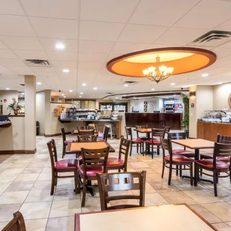 Comfort Suites