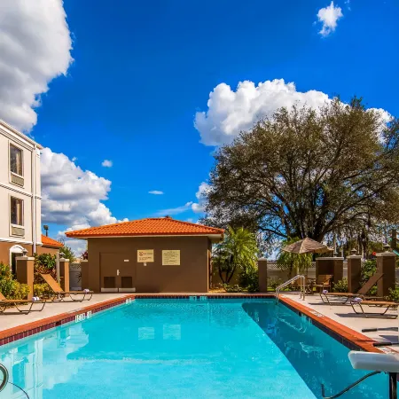 Best Western Plus Bradenton Hotel Suites