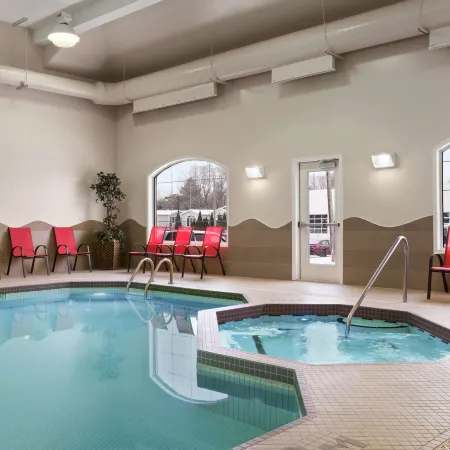 Days Inn & Suites by Wyndham Brandon