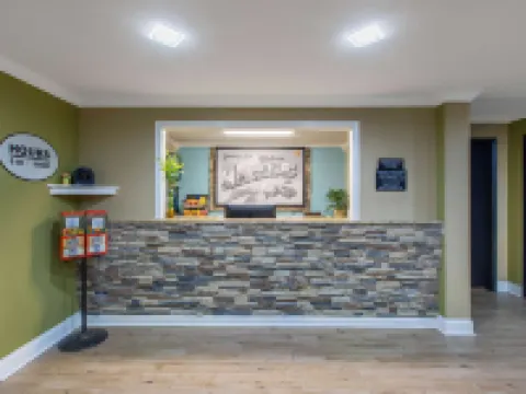 Super 8 by Wyndham Malvern Hotels in Malvern