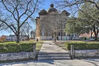 Stylish San Marcos Apt in the Heart of Dwtn!