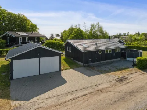 "Rafn" - 550m from the Sea