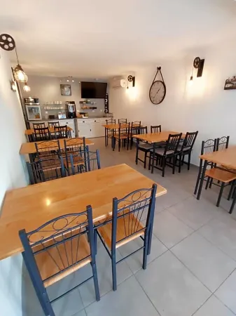 Hôtel le 15 Périgueux Отели в г. Буру